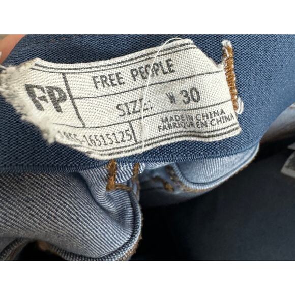 Free People denim flare Gummy pull-on jeans size 30 medium wash - Picture 5 of 7